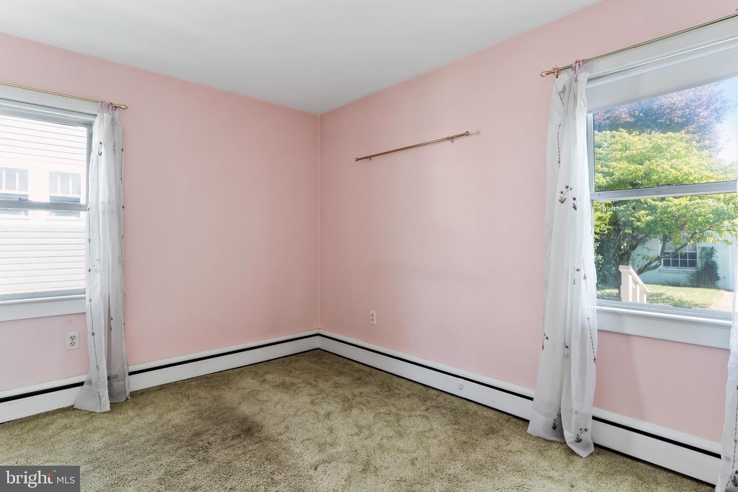 325 Franklin St Property Photo 20