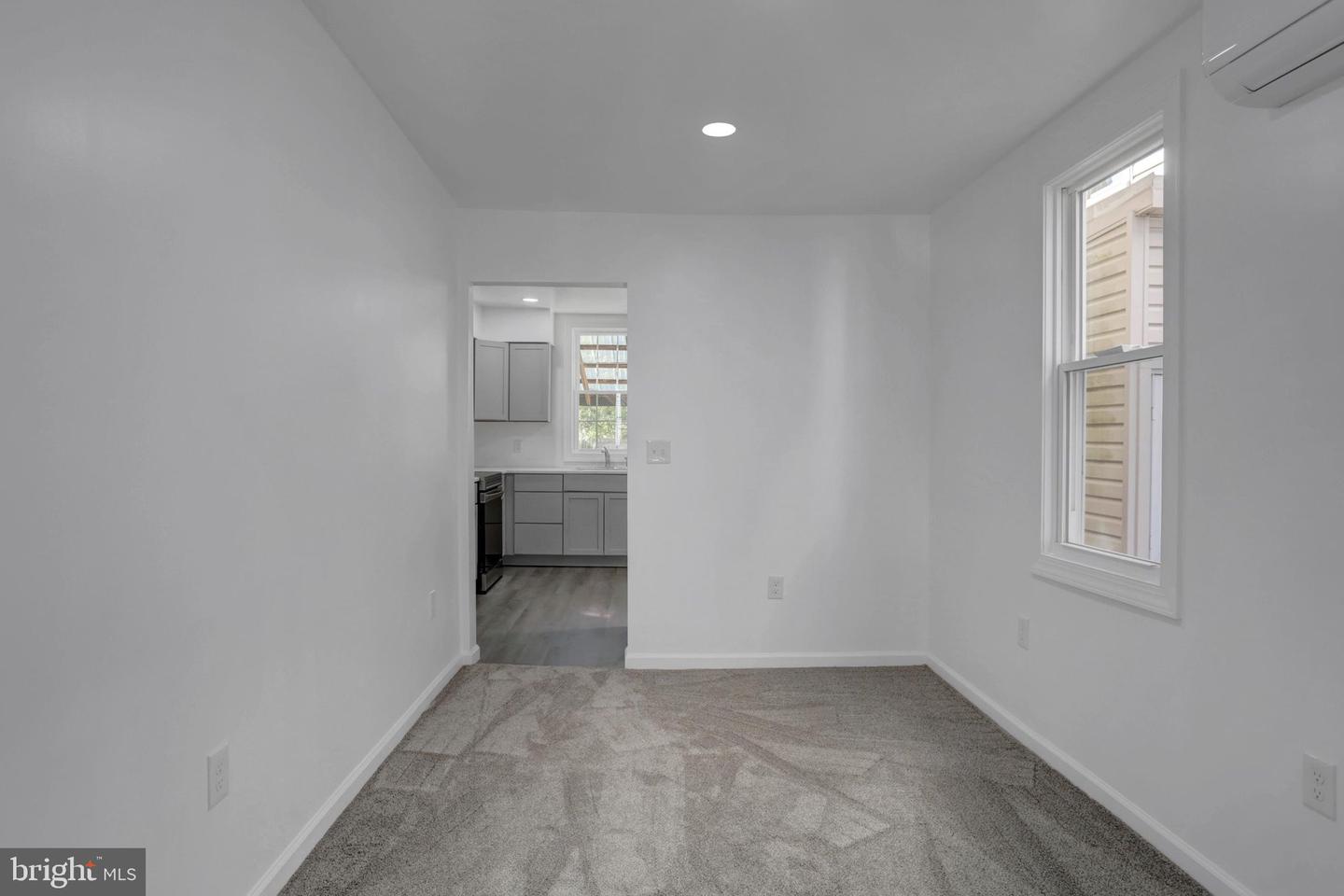 334 W Penn St Property Photo 6