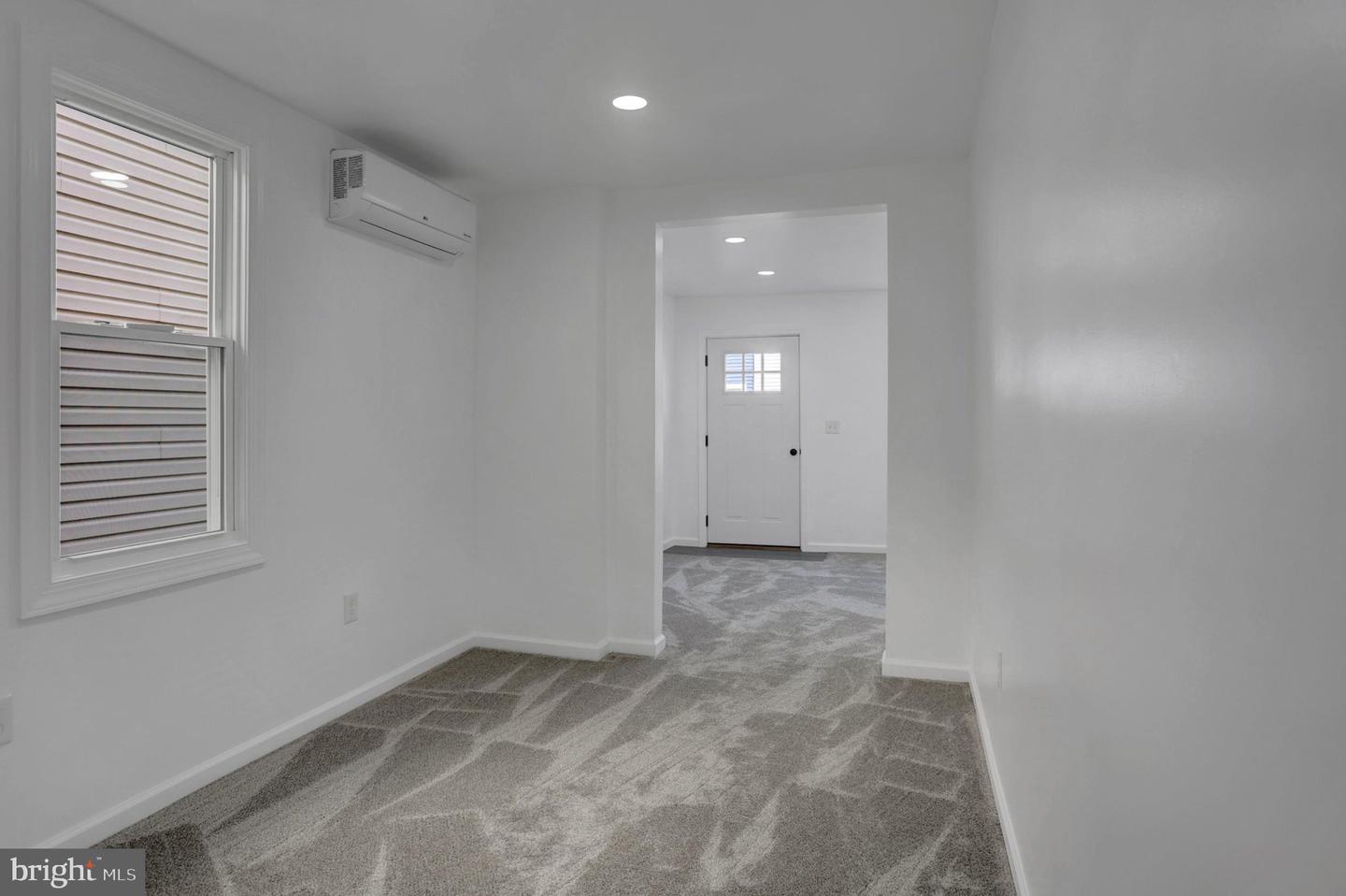334 W Penn St Property Photo 7