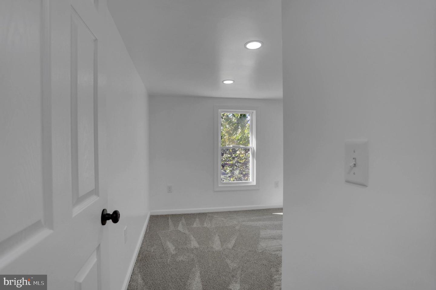 334 W Penn St Property Photo 13