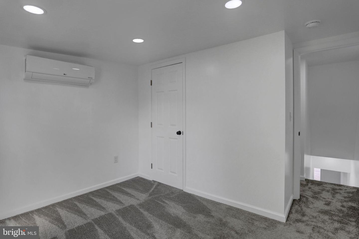 334 W Penn St Property Photo 14