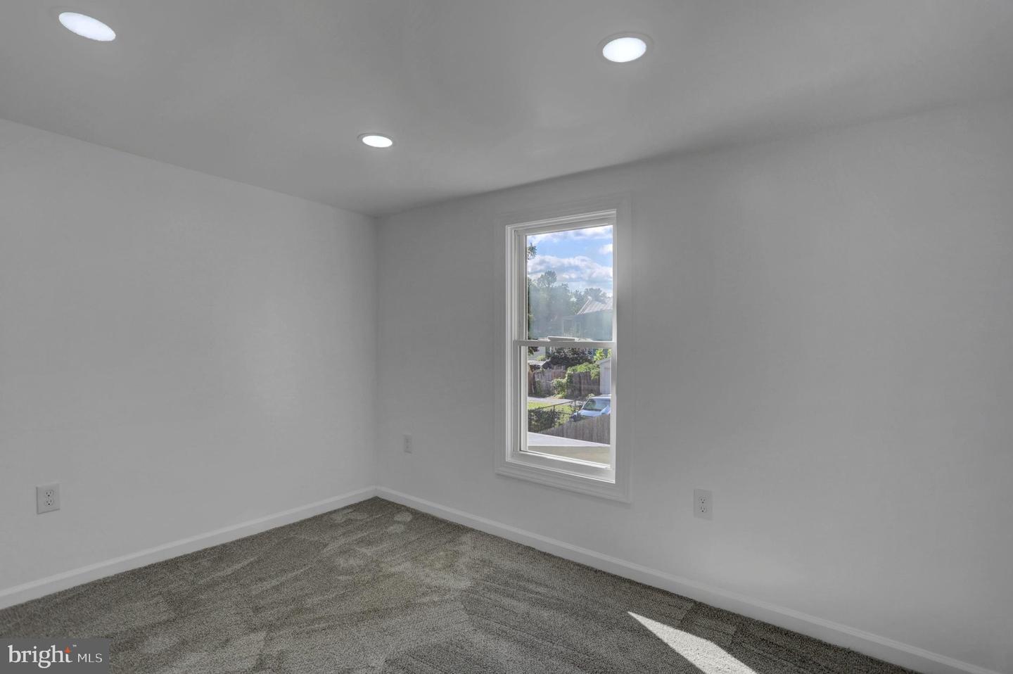 334 W Penn St Property Photo 15