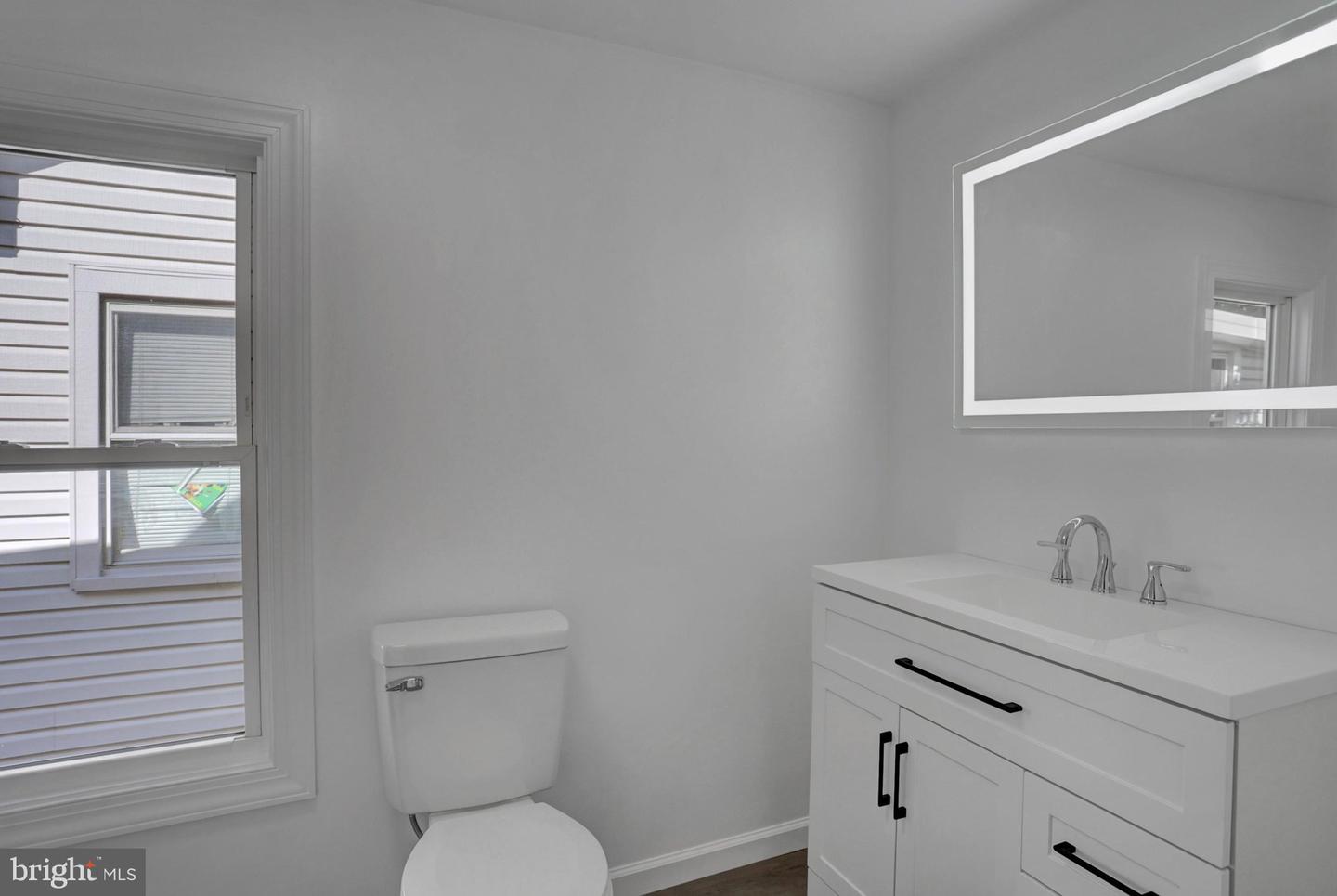 334 W Penn St Property Photo 16