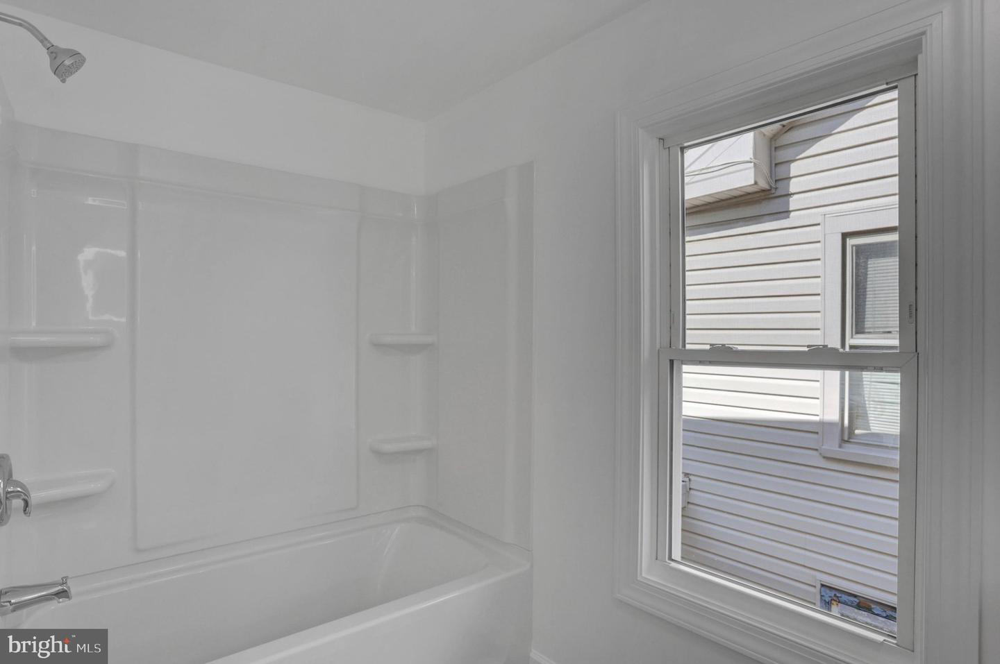 334 W Penn St Property Photo 17