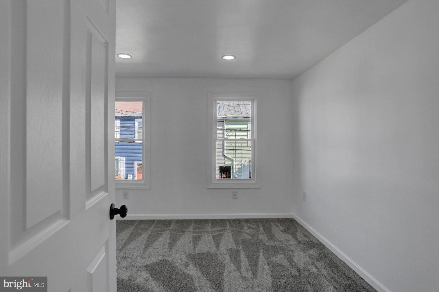 334 W Penn St Property Photo 18