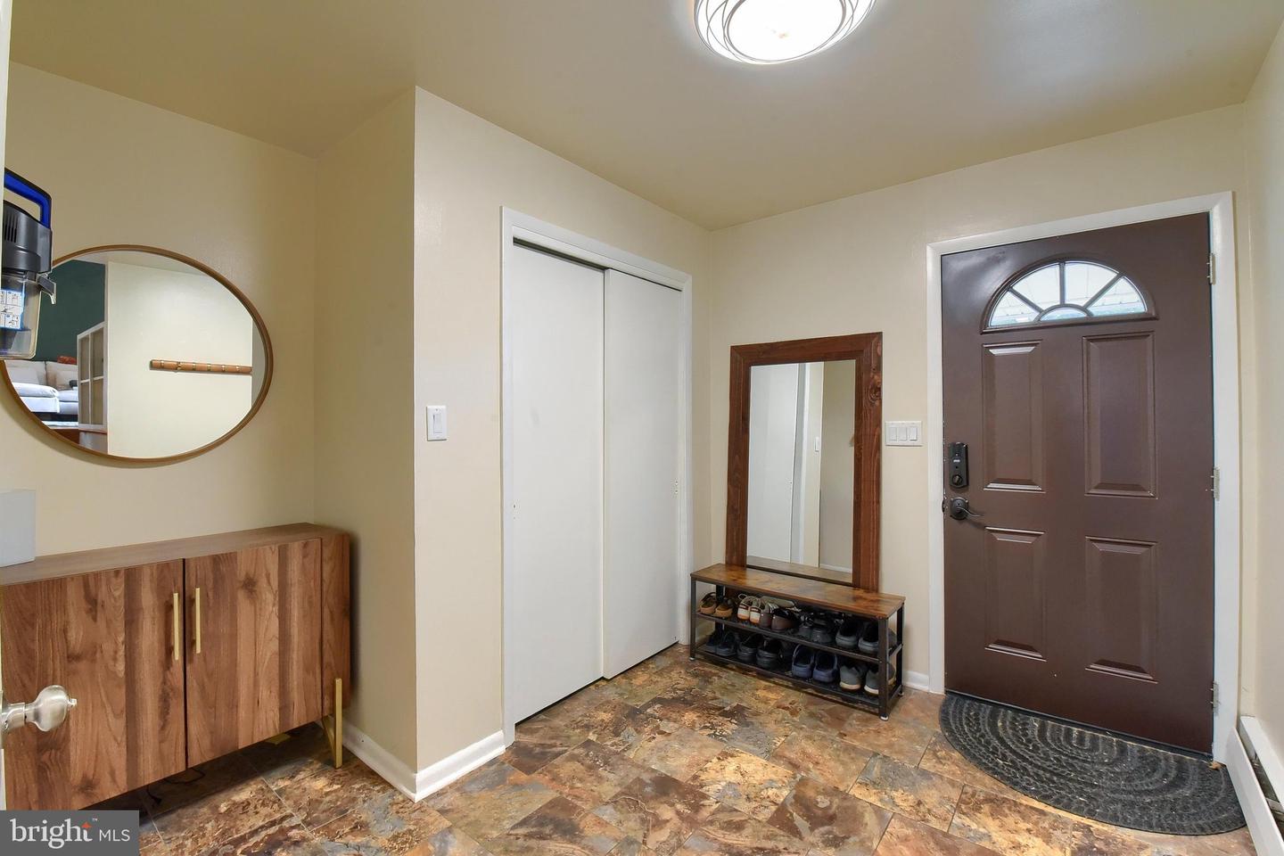 245 Glenn Rd Property Photo 5