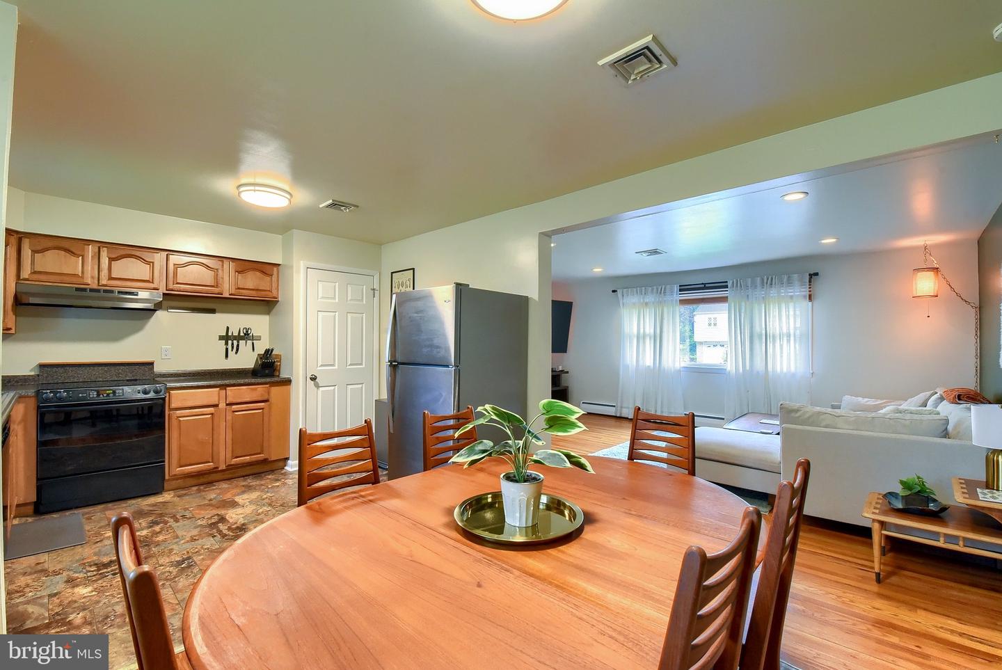 245 Glenn Rd Property Photo 9