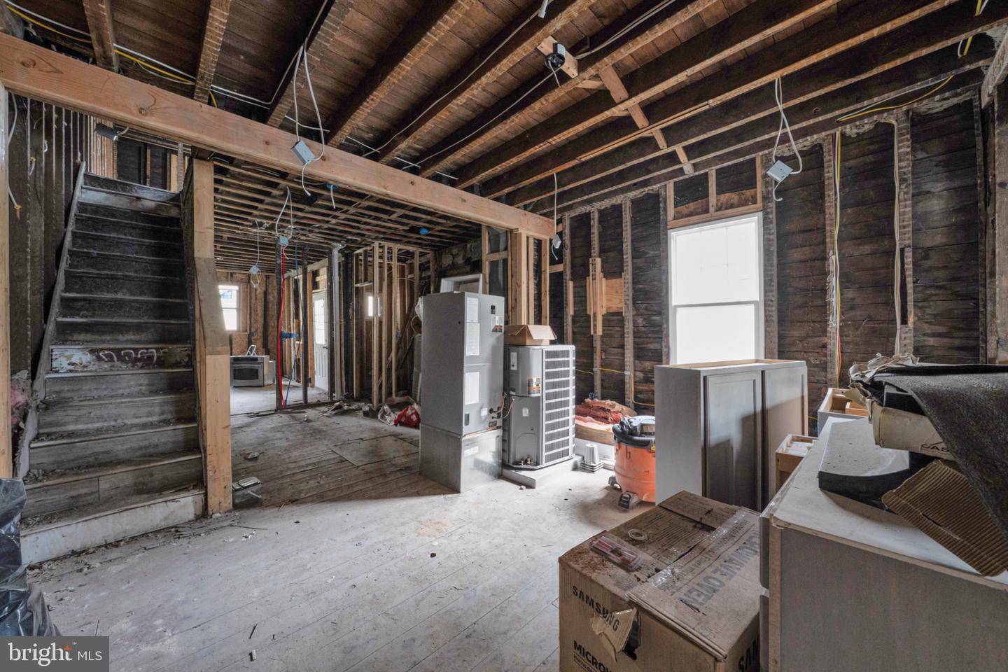 225 Market St Property Photo 5