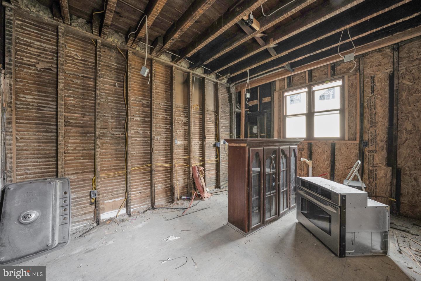 225 Market St Property Photo 8