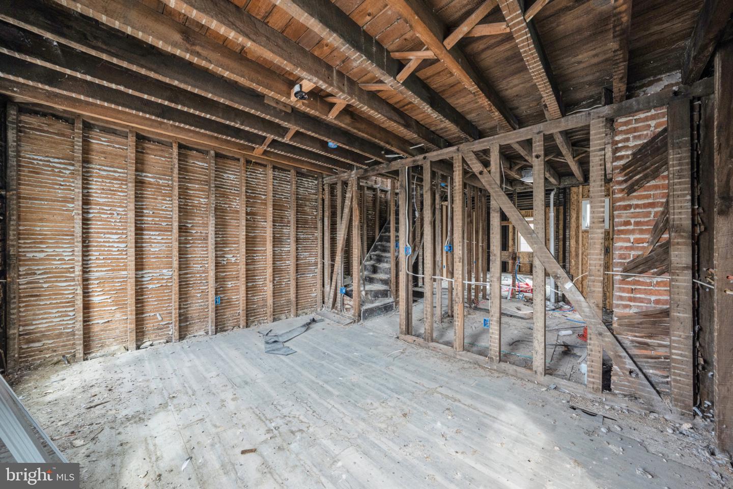 225 Market St Property Photo 14