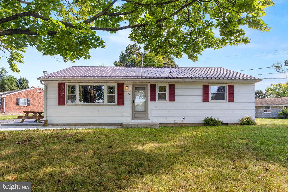 100 WALTON AVE Property Photo 1