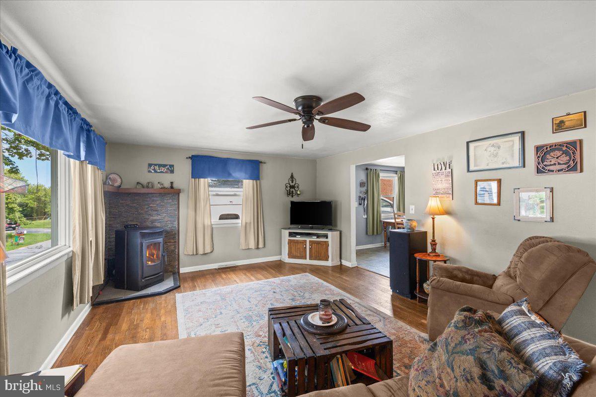 100 Walton Ave Property Photo 2