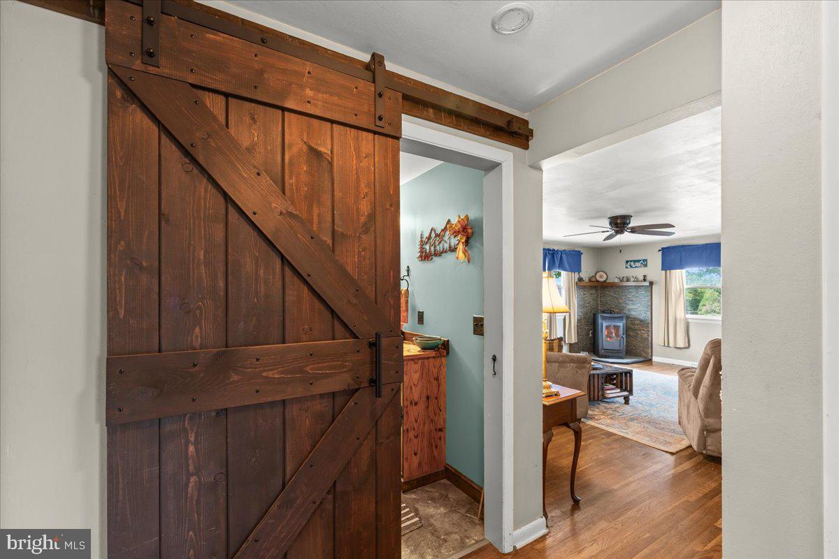 100 Walton Ave Property Photo 3