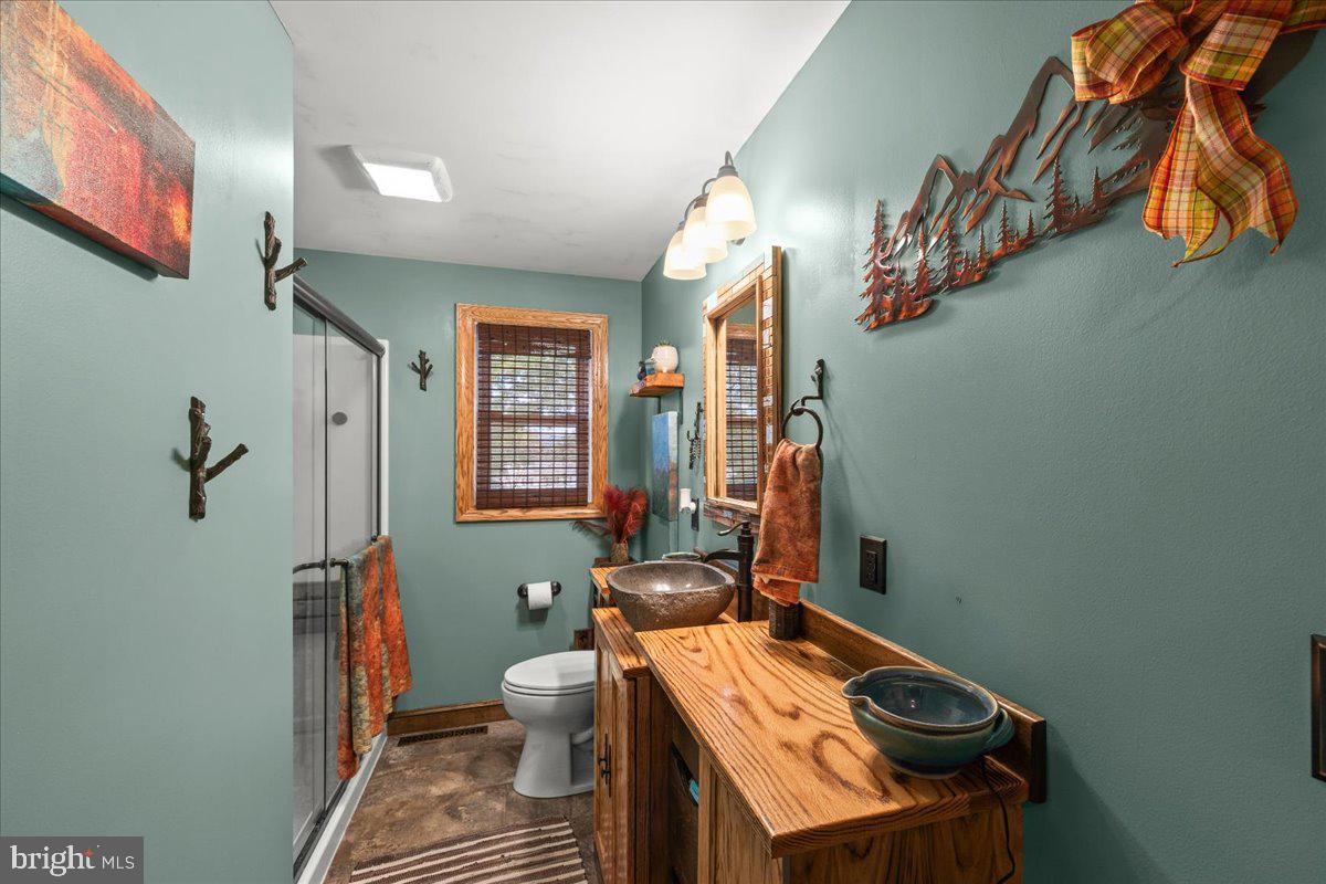 100 Walton Ave Property Photo 4