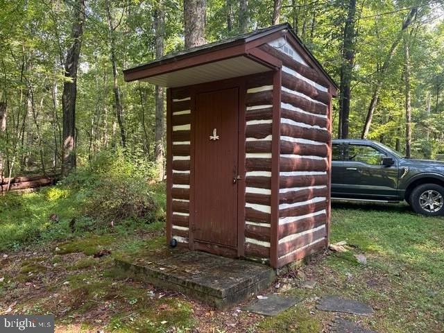 515 Pine Grove Rd Property Photo 6