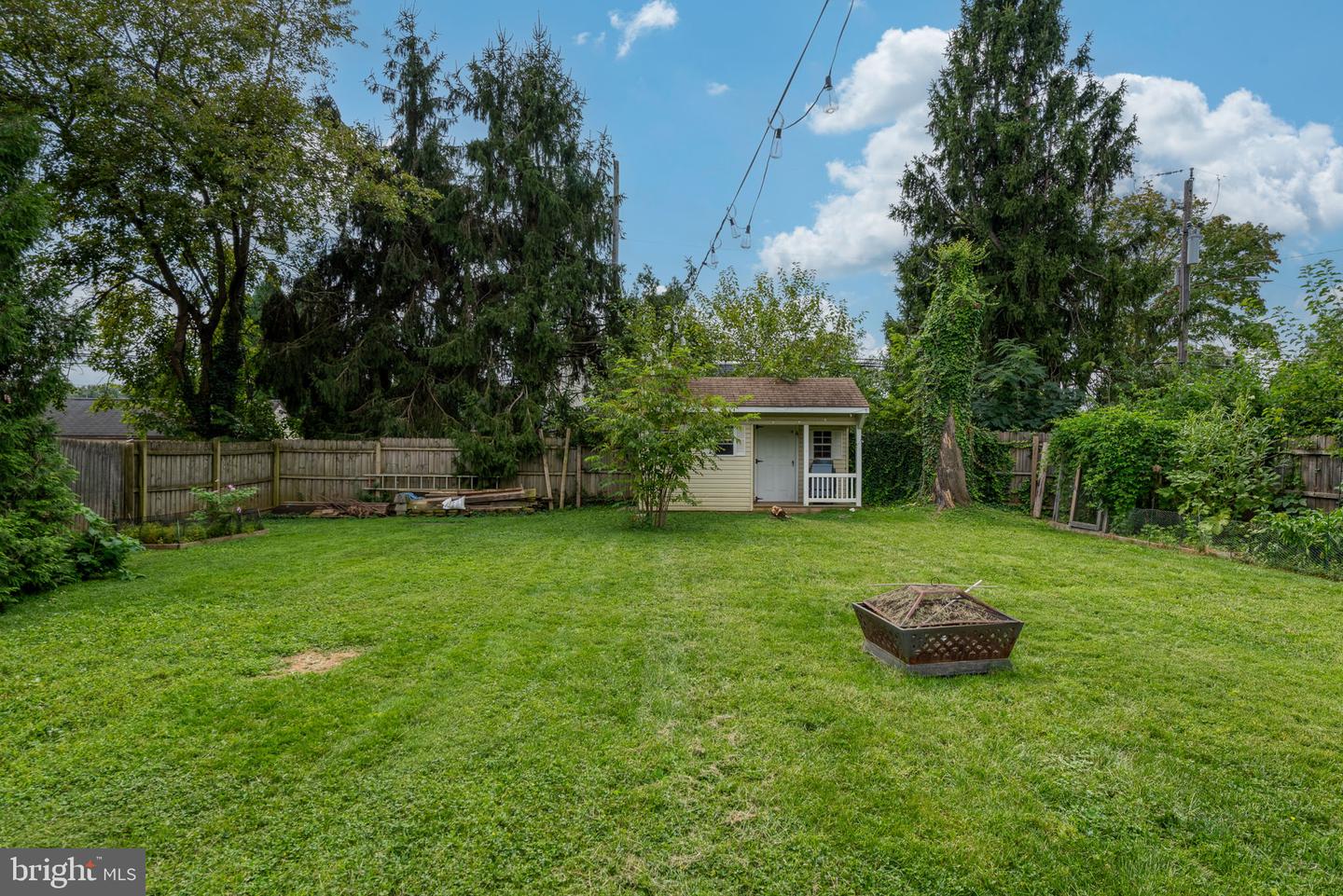1616 Maple St Property Photo 35