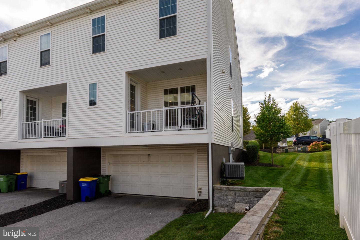 3111 Parade St Property Photo 8