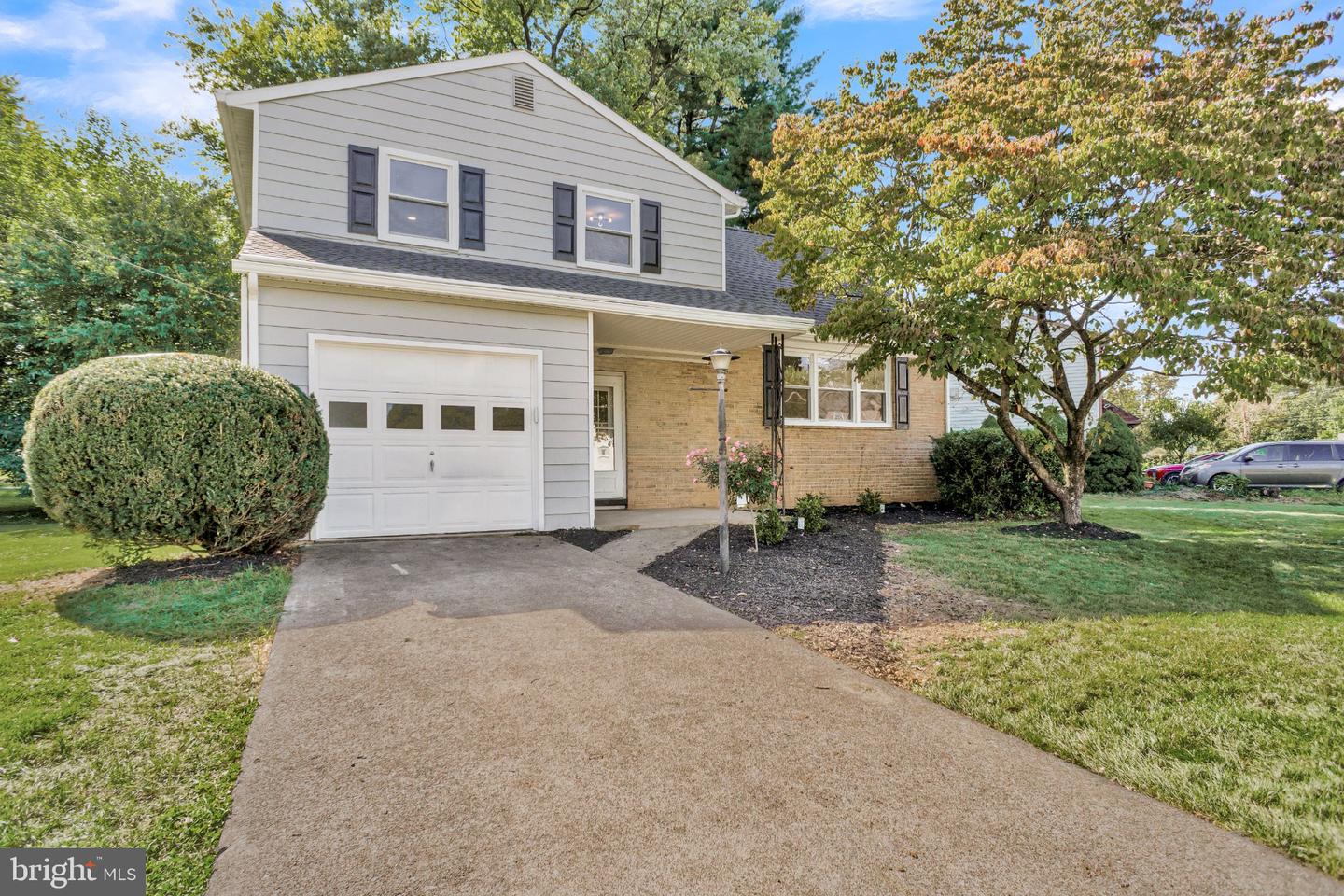 6054 Edward Dr Property Photo 1