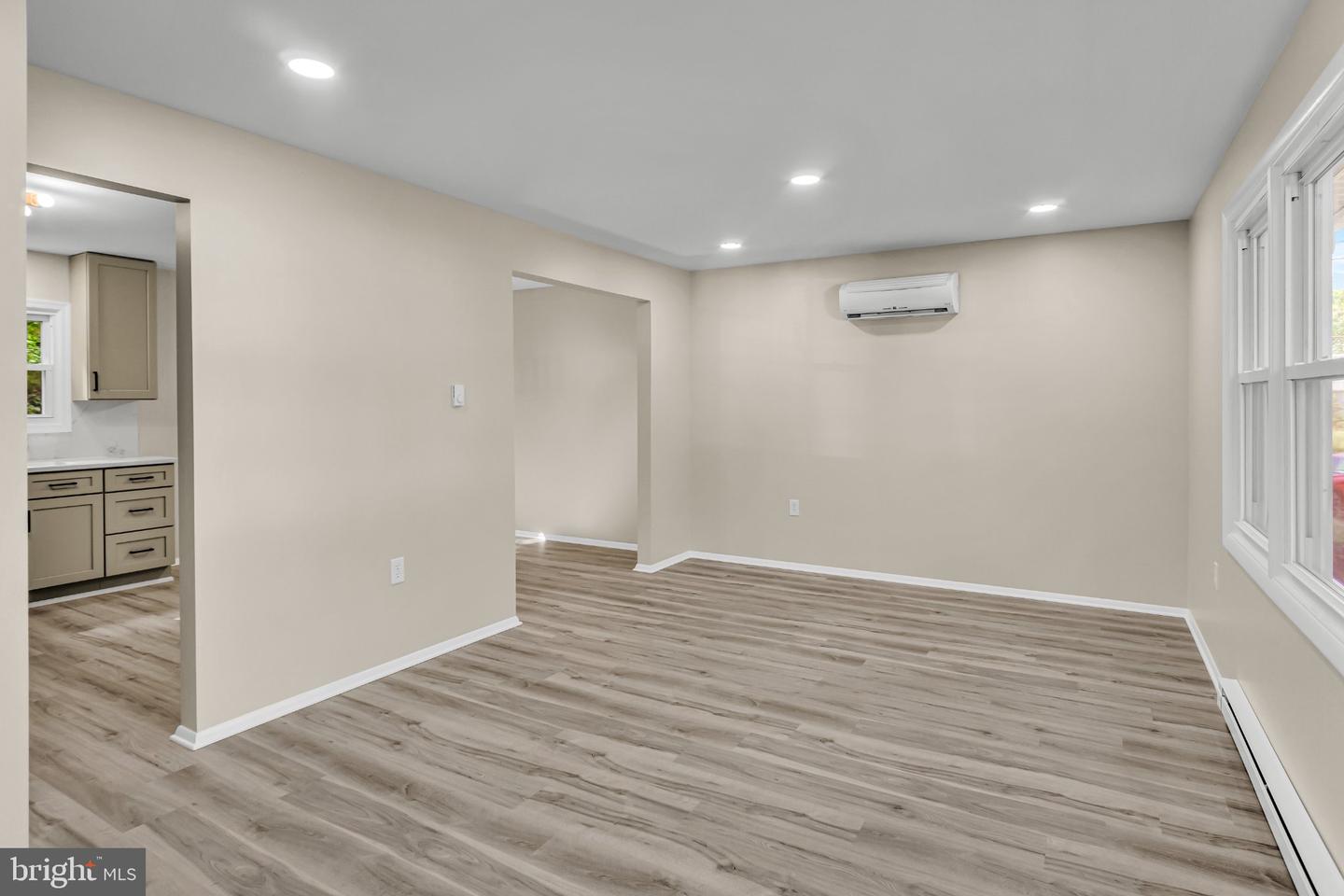 6054 Edward Dr Property Photo 6