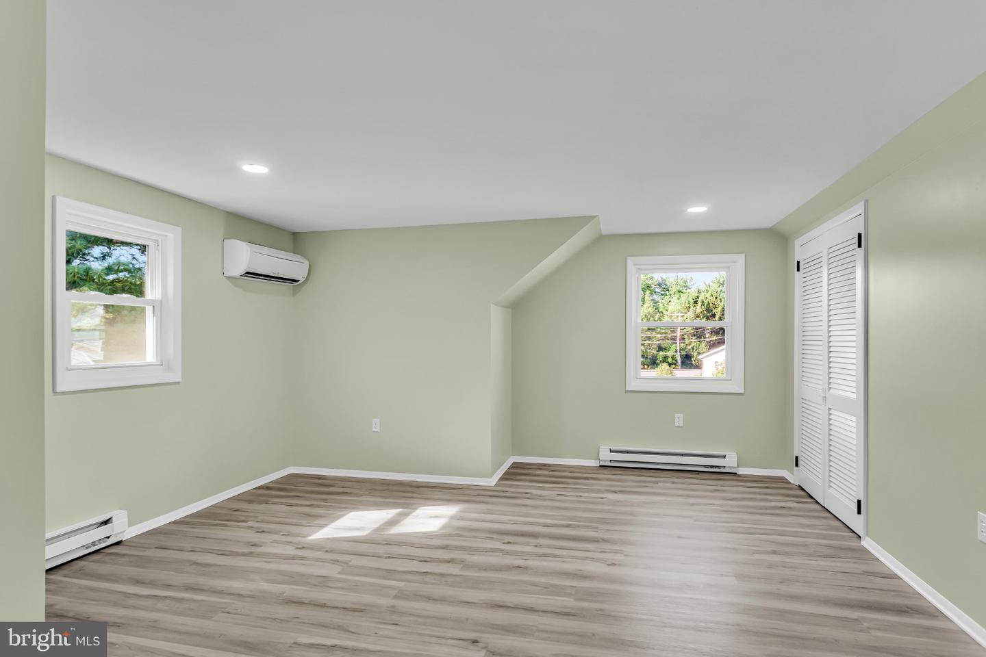 6054 Edward Dr Property Photo 16