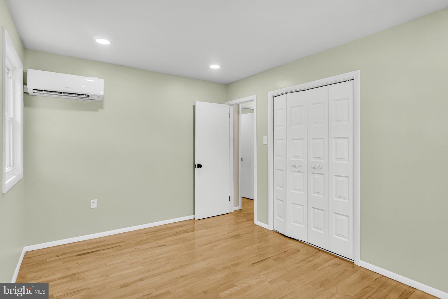 6054 Edward Dr Property Photo 17