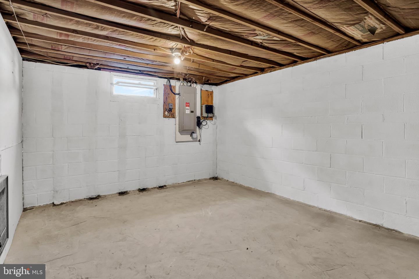 6054 Edward Dr Property Photo 27