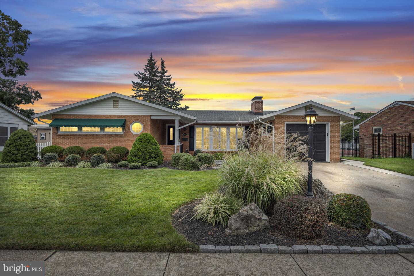 13 GRINNEL DR Property Photo 1