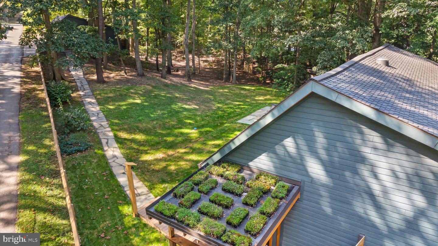 1061 York Rd Property Photo 13