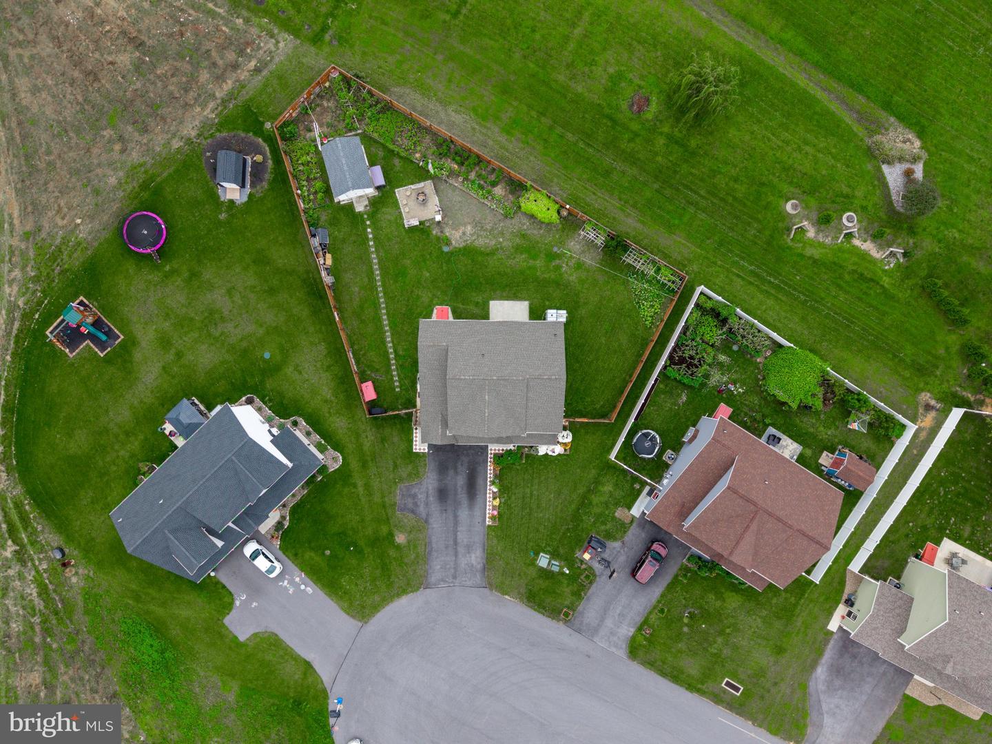 1905 Edgewood Dr Property Photo 2