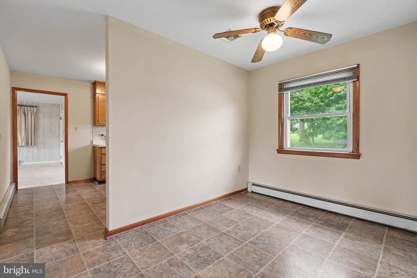 4800 Creekview Rd Property Photo 4