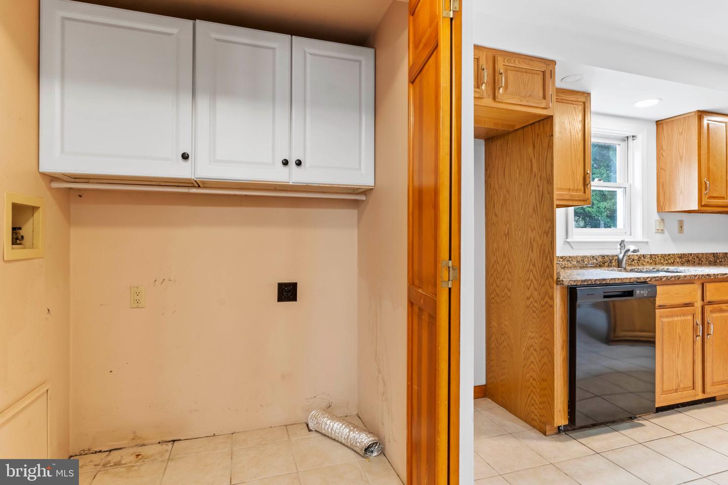 720 Sutton Dr Property Photo 28