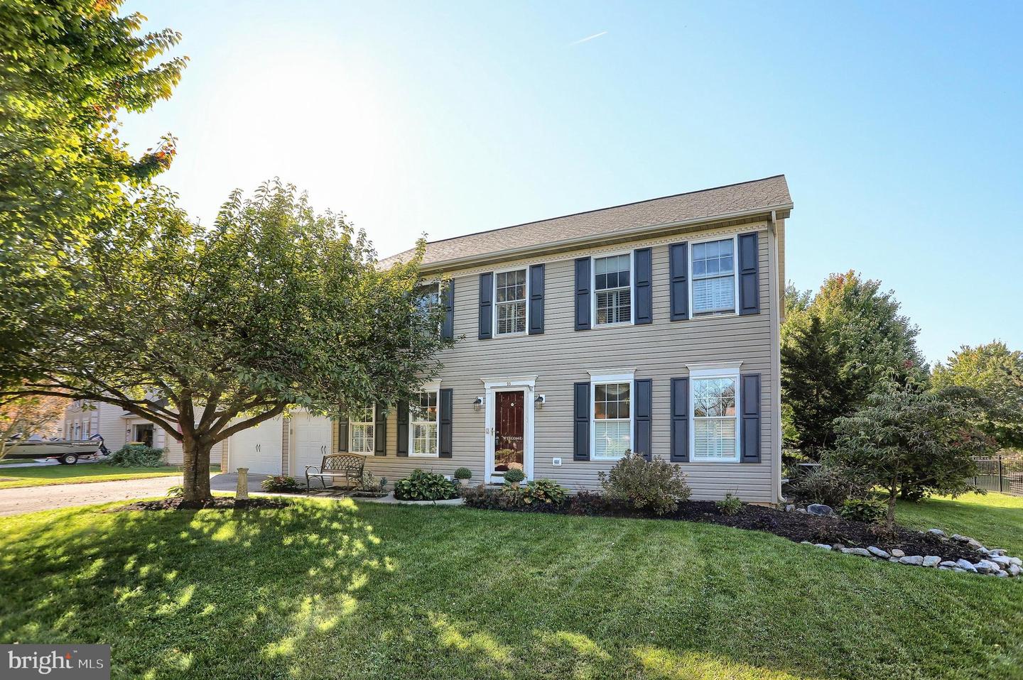 25 W EPPLEY DR Property Photo 1