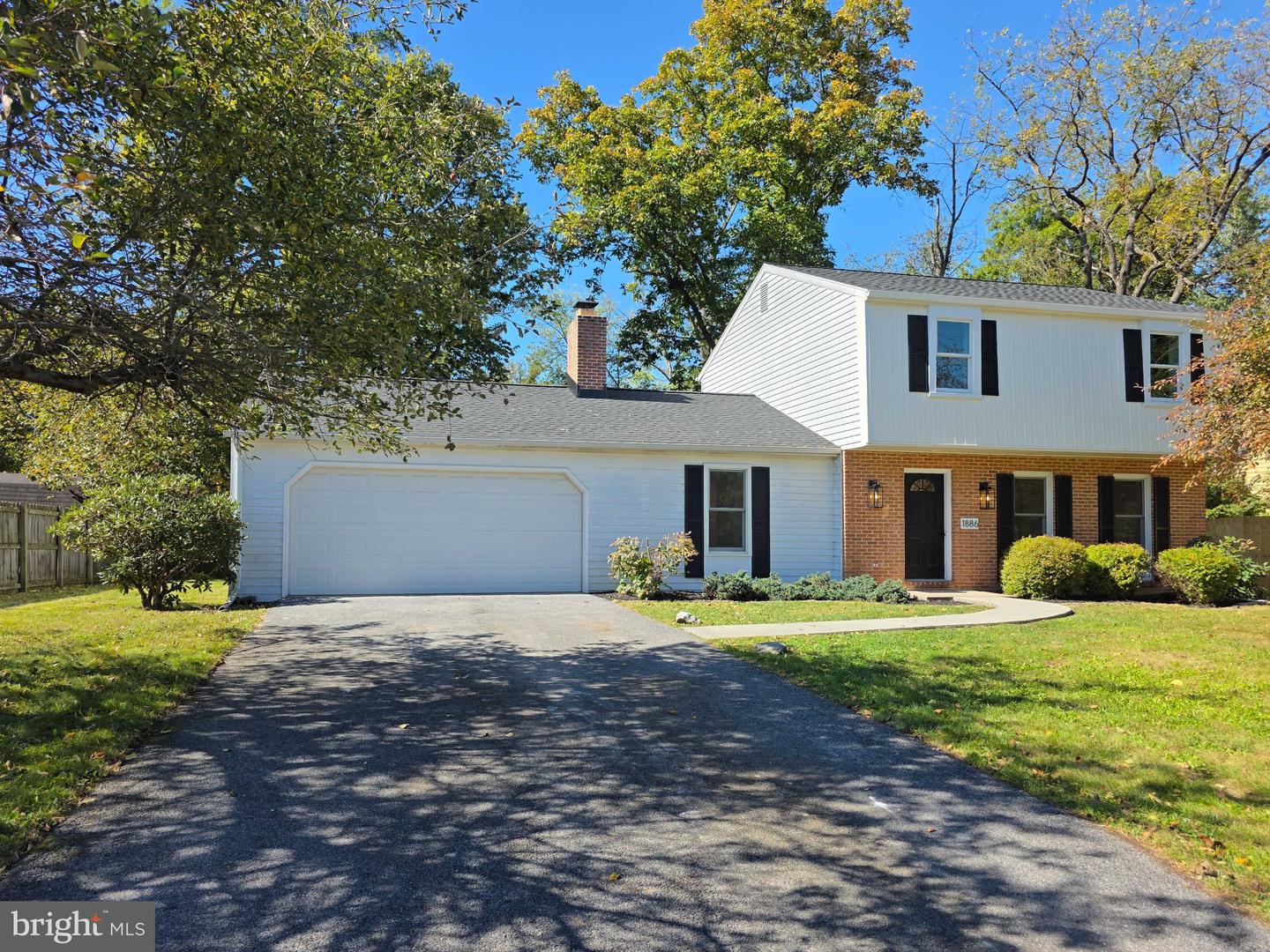 1886 Mary Ln Property Photo 1