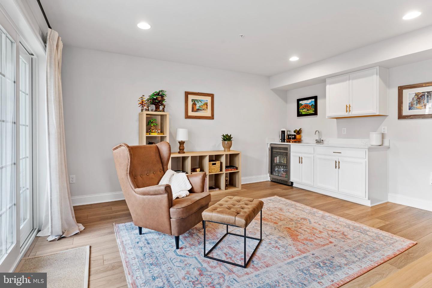 3230 Parade St Property Photo 4