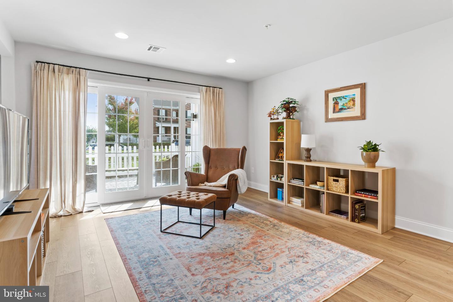 3230 Parade St Property Photo 6