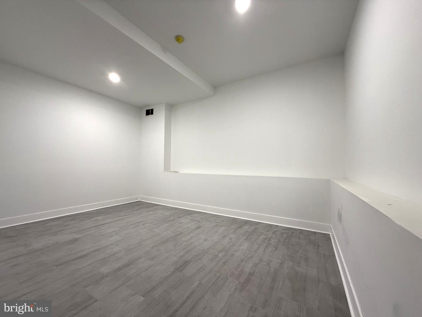 128 S First St #128 Property Photo 8