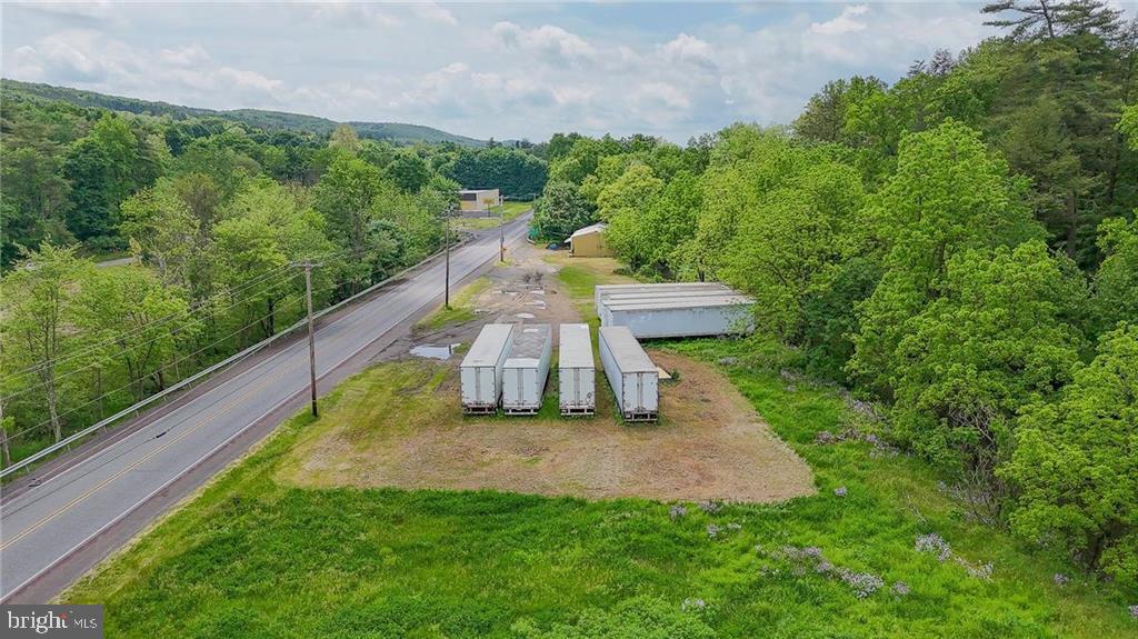 1582 W Blakeslee Boulevard Dr Property Photo 3