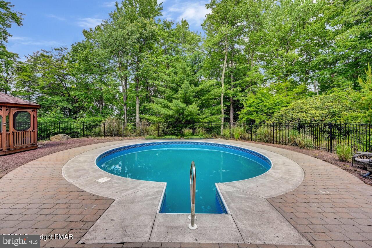 278 Wolf Hollow Rd Property Photo 8