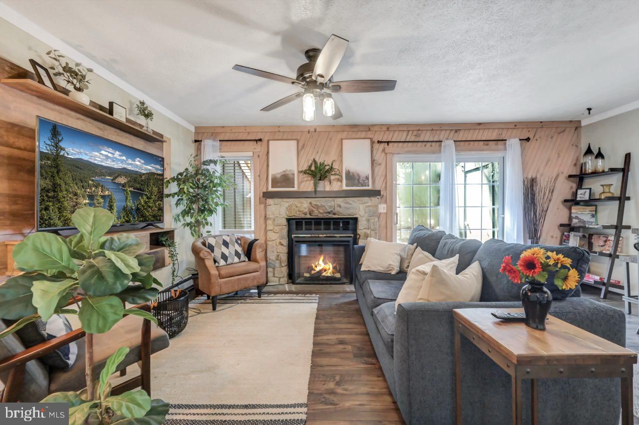 40 Alpine Property Photo 5