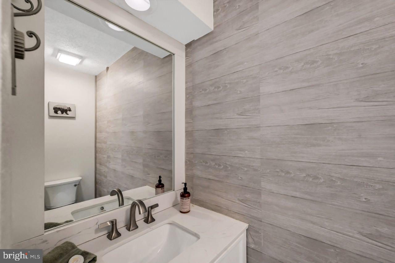 40 Alpine Property Photo 26
