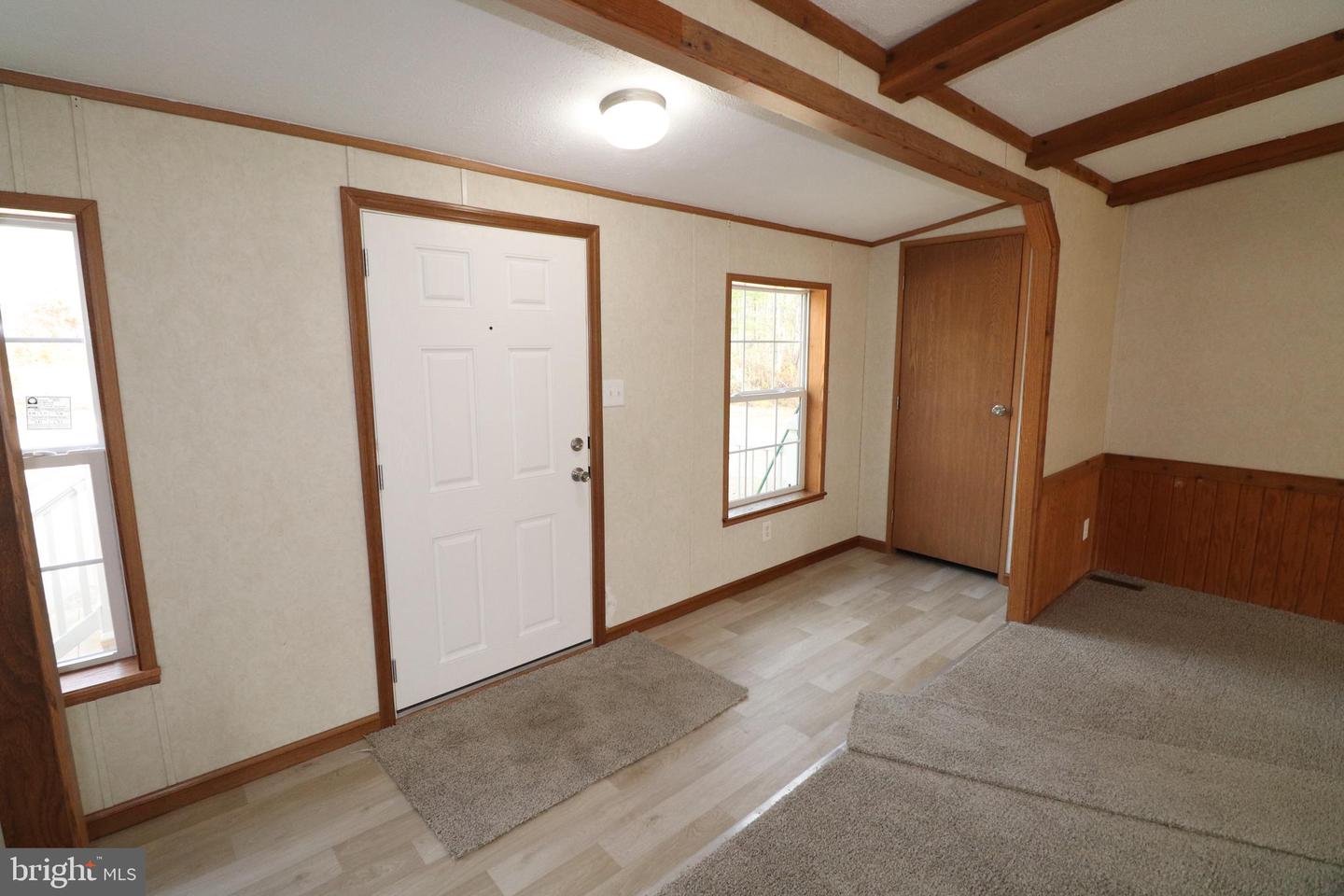 232 Lauchnor Rd Property Photo 3