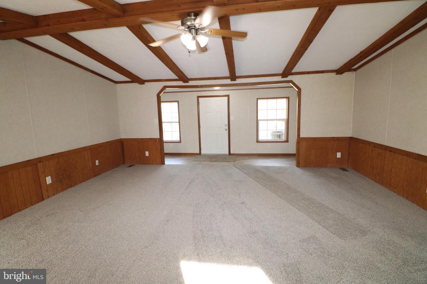 232 Lauchnor Rd Property Photo 4