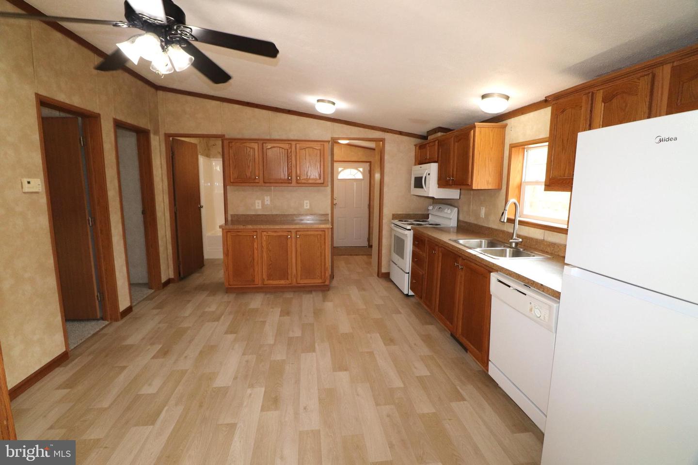 232 Lauchnor Rd Property Photo 8