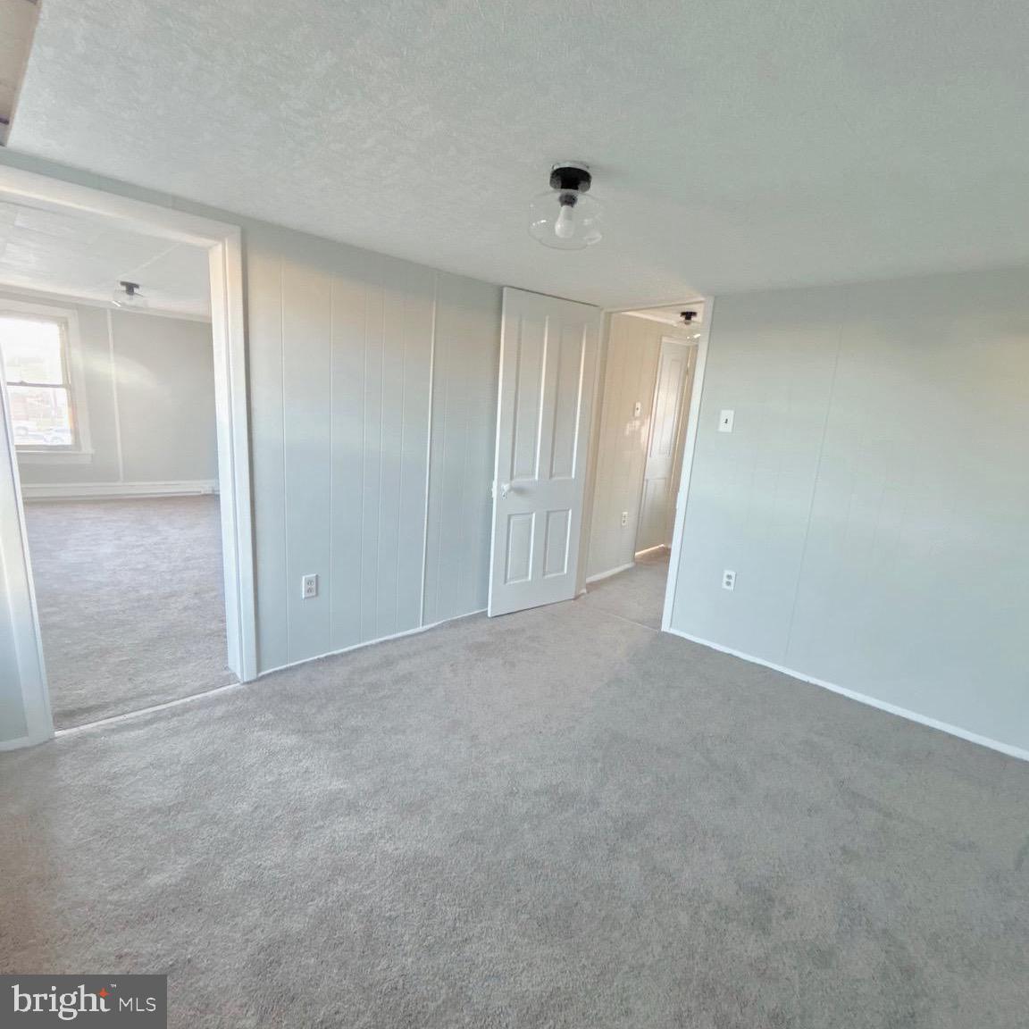40 W Ridge St Property Photo 8