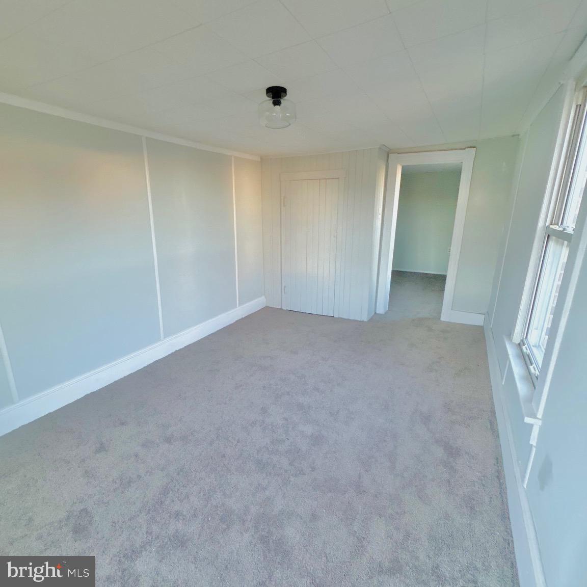 40 W Ridge St Property Photo 9