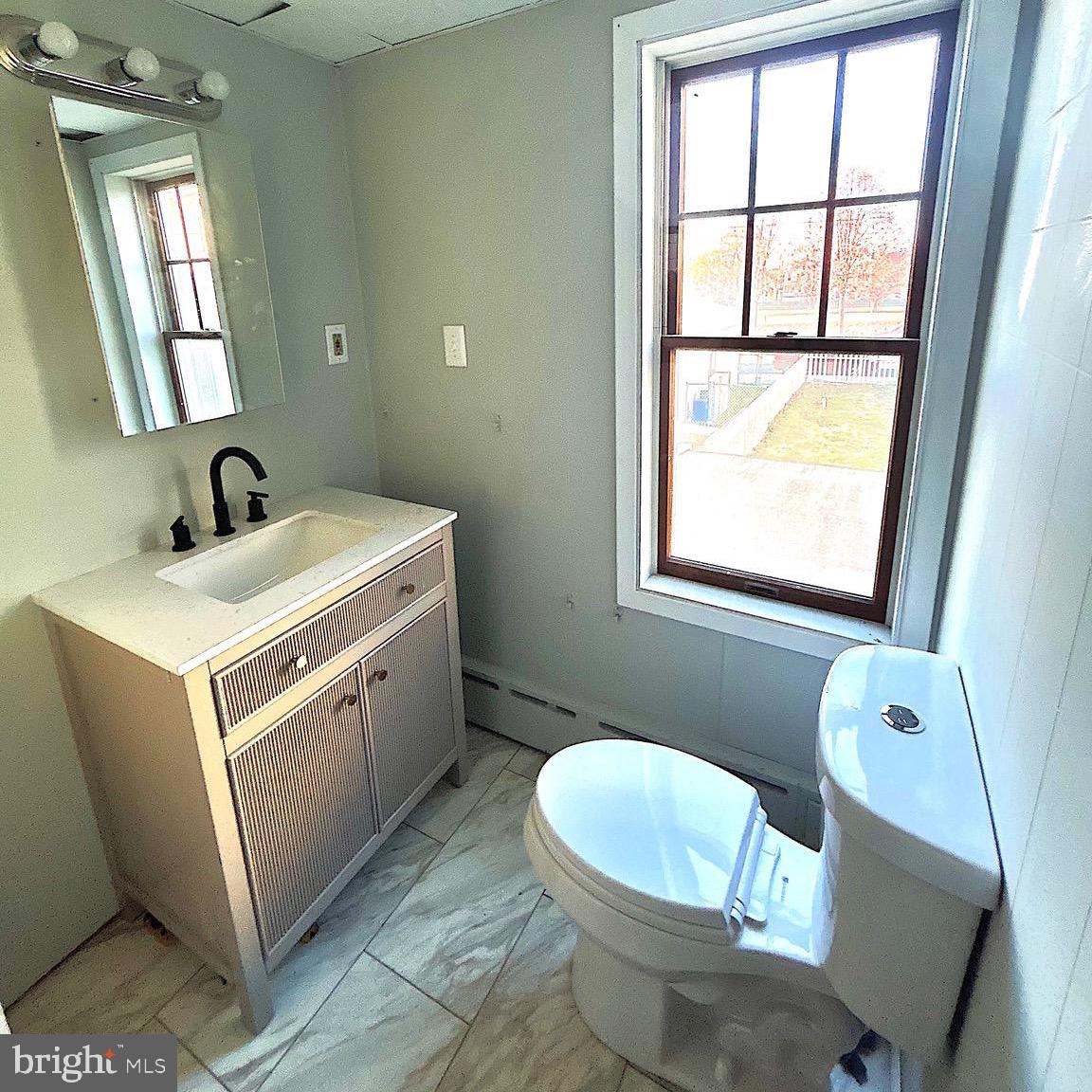 40 W Ridge St Property Photo 11