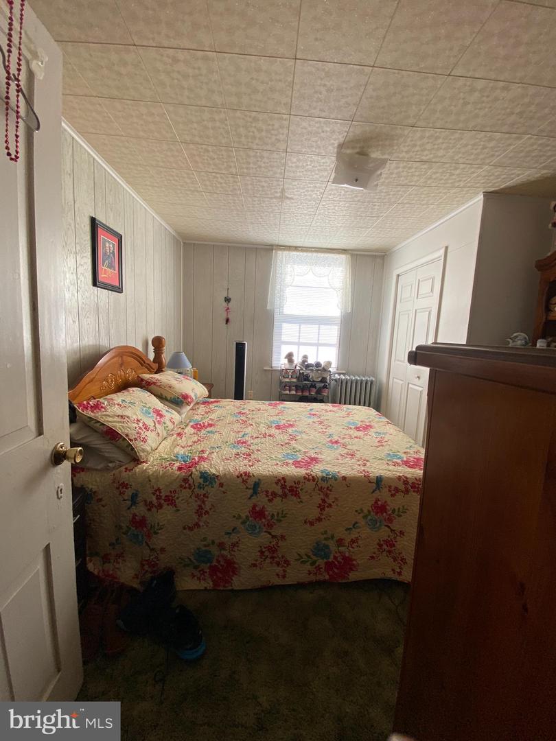 311-319 Center St Property Photo 29