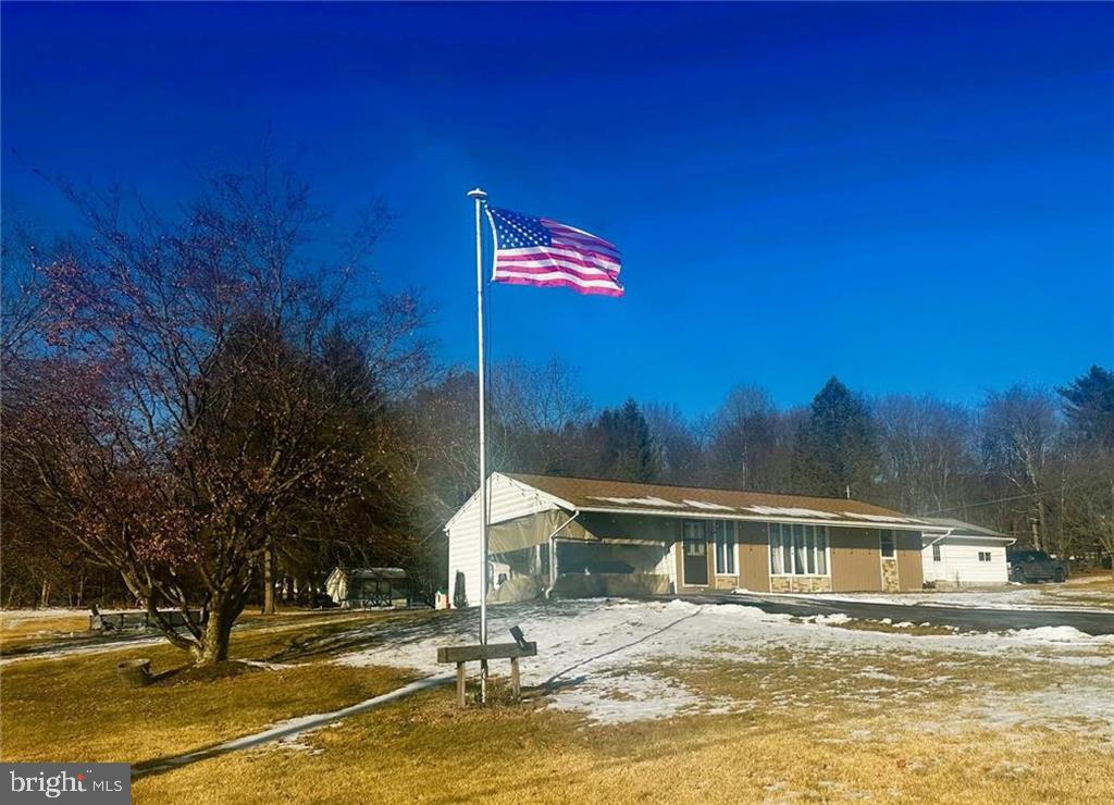 215 Mahoning Heights Rd Property Photo