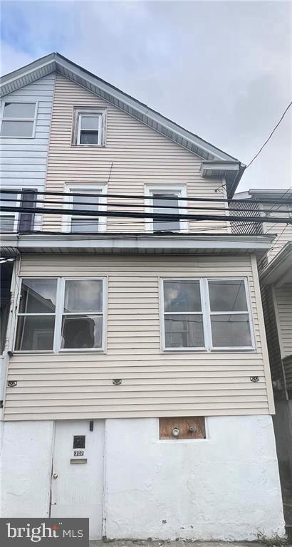 302 W Kline Ave Property Photo