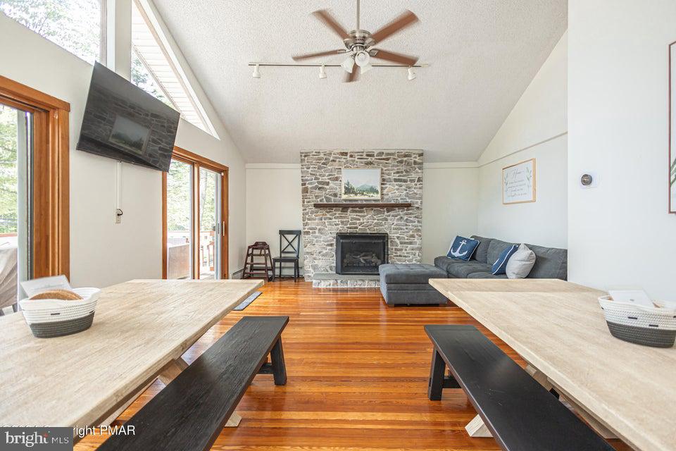 151 S Lake Dr Property Photo